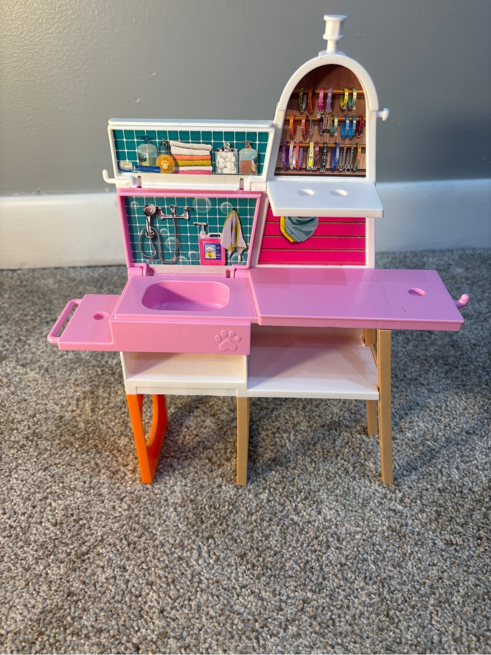 Barbie Pet Boutique Playset Mattel 2020 Pink Multi-Color